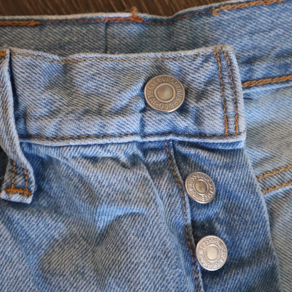 Levi’s | Wedgie Icon Fit Ripped High Waist Ankle Jeans in Desert Delta - Picture 2 of 6